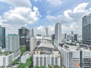 Wohnung zur Miete mit 2 Zimmer in Pathum Wan, Bangkok