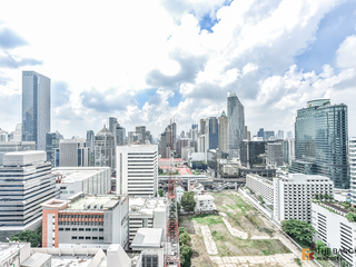 Wohnung zur Miete mit 2 Zimmer in Pathum Wan, Bangkok