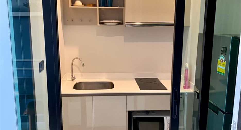 For rent 1 bed condo in Watthana, Bangkok