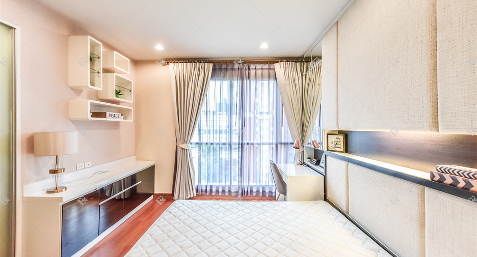 Wohnung zur Miete mit 2 Zimmer in Pathum Wan, Bangkok