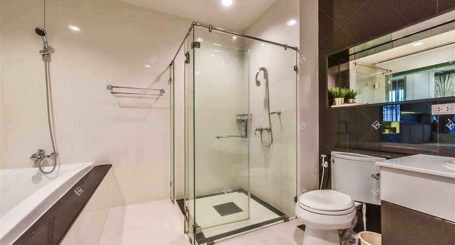 Wohnung zur Miete mit 2 Zimmer in Pathum Wan, Bangkok