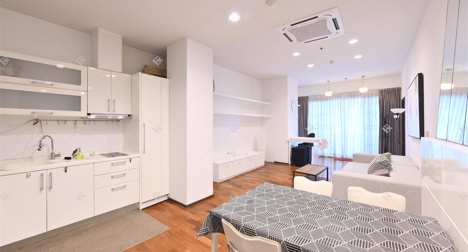 For rent 1 bed condo in Watthana, Bangkok