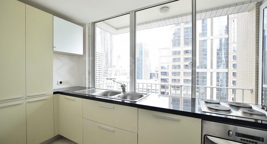 Wohnung zur Miete mit 2 Zimmer in Pathum Wan, Bangkok