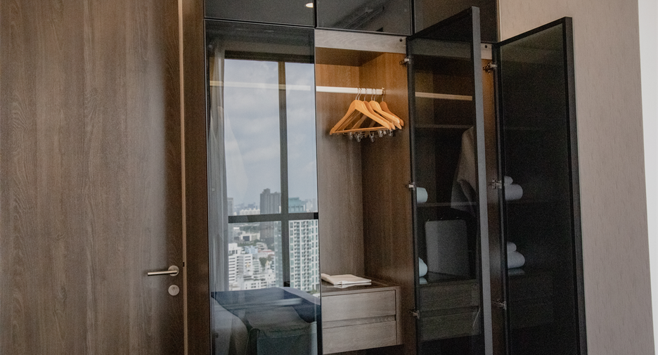 À louer 2 chambres condo à Watthana, Bangkok