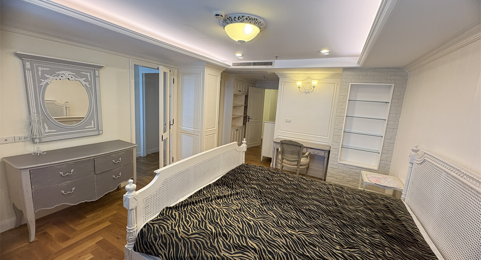 Wohnung zur Miete mit 3 Zimmer in Pathum Wan, Bangkok