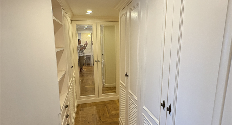 Wohnung zur Miete mit 3 Zimmer in Pathum Wan, Bangkok