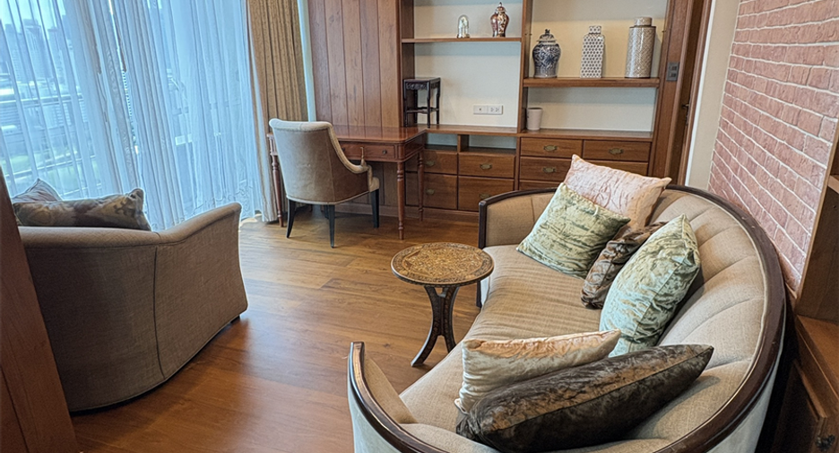 Wohnung zur Miete mit 3 Zimmer in Pathum Wan, Bangkok