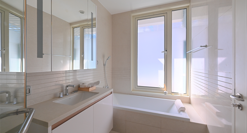 Condo en alquiler de 2 habitaciones en Pathum Wan, Bangkok