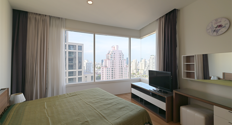 For rent 2 bedrooms condo in Khlong Toei, Bangkok