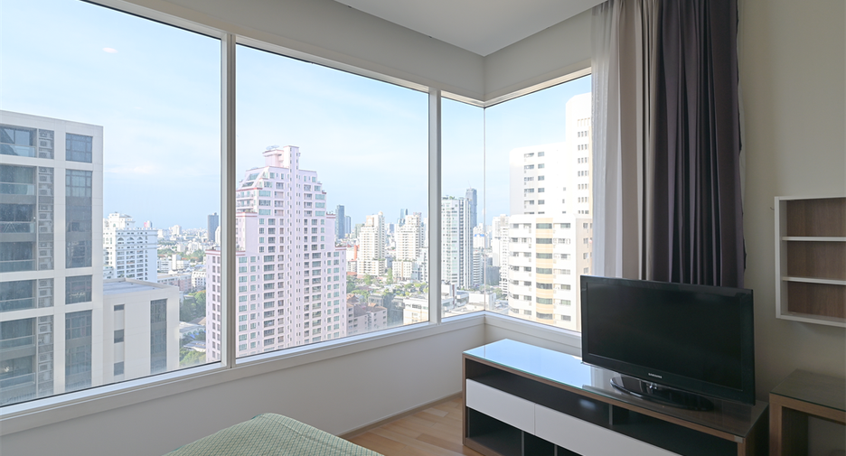 For rent 2 bedrooms condo in Khlong Toei, Bangkok