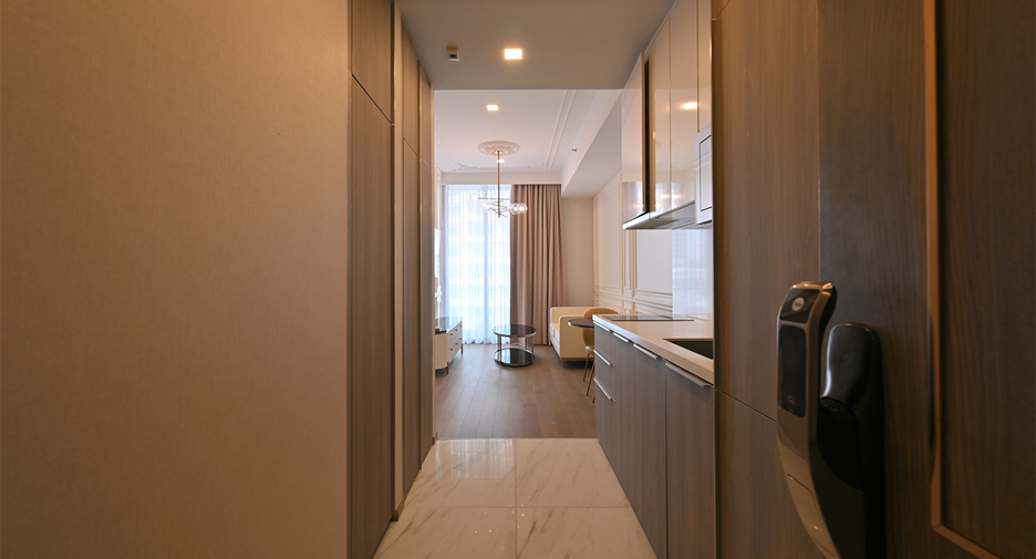 For rent 1 bed condo in Khlong Toei, Bangkok