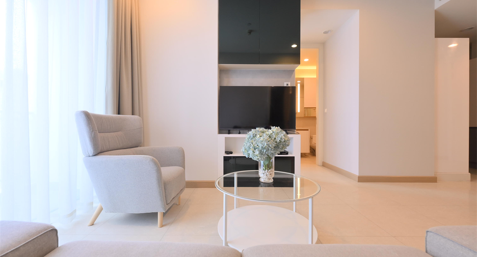 Wohnung zur Miete mit 2 Zimmer in Pathum Wan, Bangkok