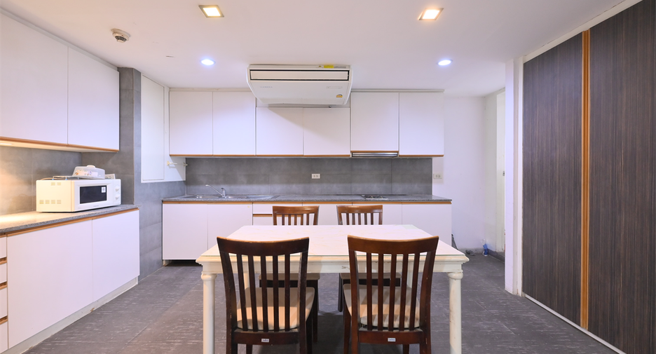 For rent 3 ベッドルーム condo in Watthana, Bangkok