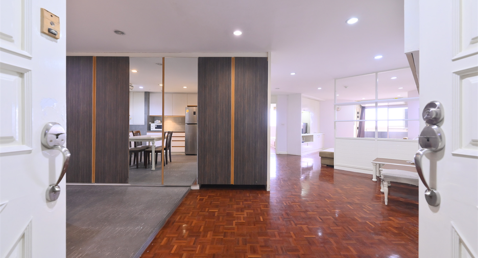 For rent 3 ベッドルーム condo in Watthana, Bangkok