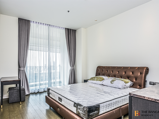 For rent 2 bedrooms condo in Pathum Wan, Bangkok