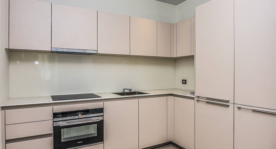 For rent 2 ベッドルーム condo in Pathum Wan, Bangkok