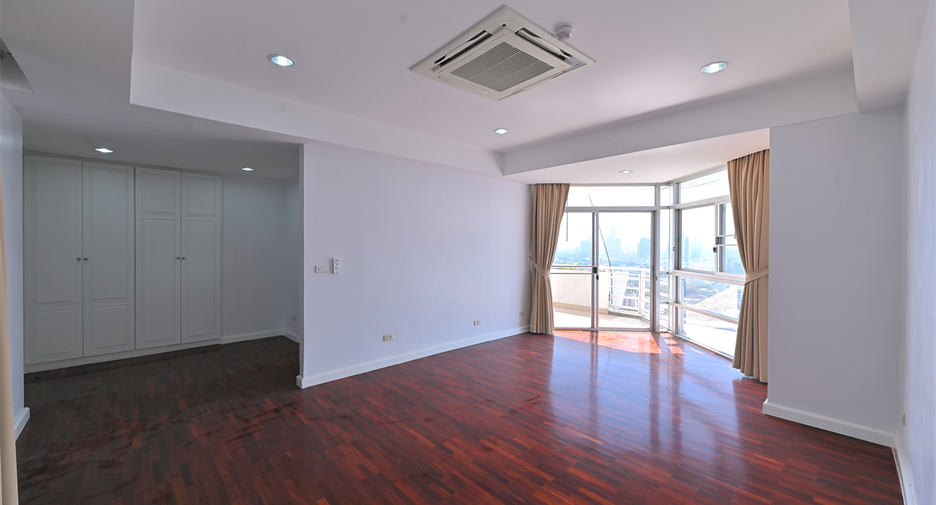 ให้เช่า 4 ห้องนอน คอนโด ใน วัฒนา, กรุงเทพฯ