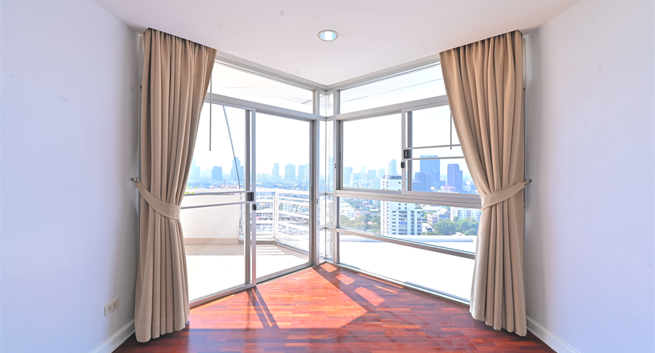 ให้เช่า 4 ห้องนอน คอนโด ใน วัฒนา, กรุงเทพฯ