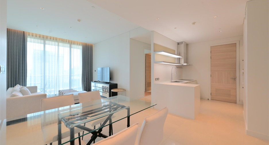 For rent 2 bedrooms condo in Pathum Wan, Bangkok