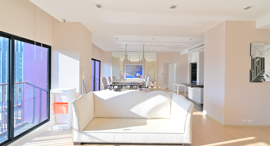 For rent 4 ベッドルーム condo in Khlong Toei, Bangkok