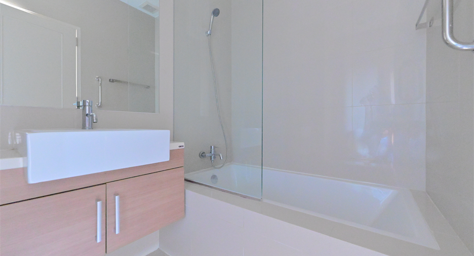 For rent 4 ベッドルーム condo in Khlong Toei, Bangkok