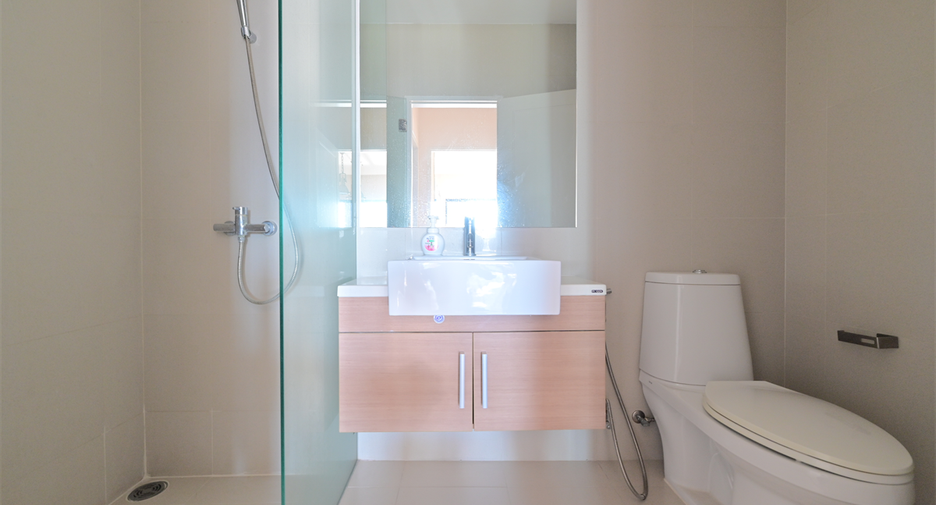 For rent 4 ベッドルーム condo in Khlong Toei, Bangkok