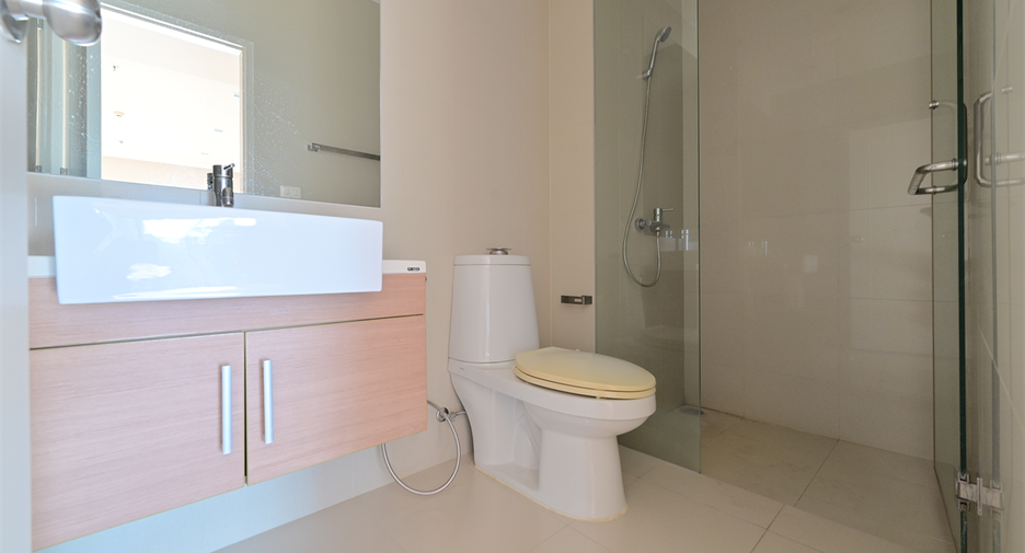 For rent 4 ベッドルーム condo in Khlong Toei, Bangkok