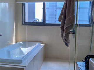 Wohnung zur Miete mit 2 Zimmer in Khlong Toei, Bangkok