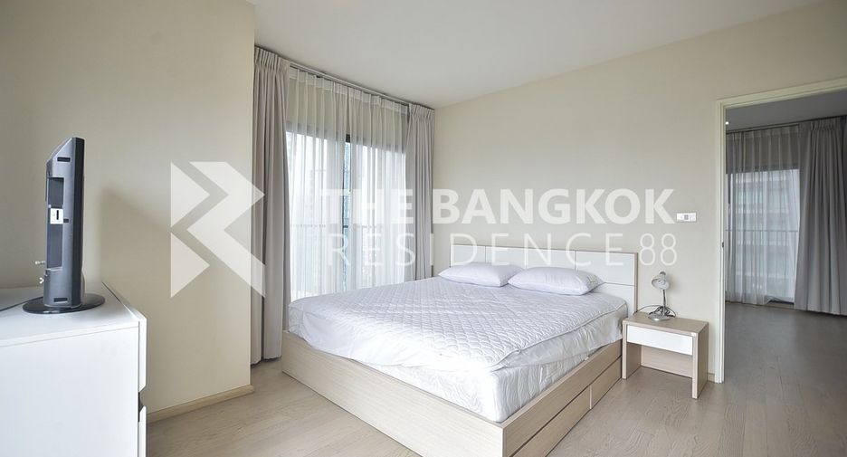 For rent 1 bed condo in Khlong Toei, Bangkok
