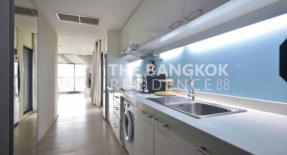 For rent 1 bed condo in Khlong Toei, Bangkok
