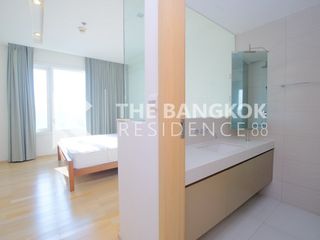 Condo en alquiler de 1 habitaciones en Khlong Toei, Bangkok