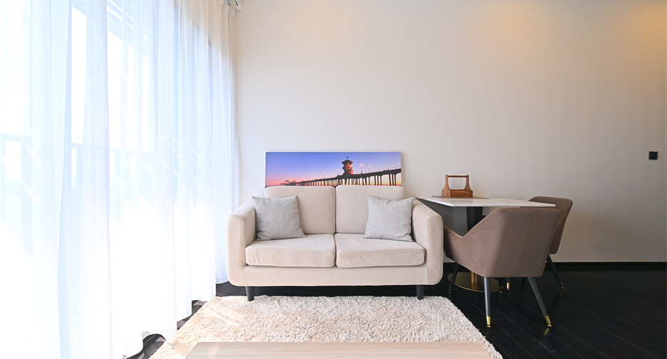 For rent 2 bedrooms condo in Watthana, Bangkok
