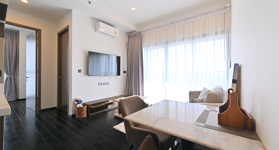 For rent 2 bedrooms condo in Watthana, Bangkok