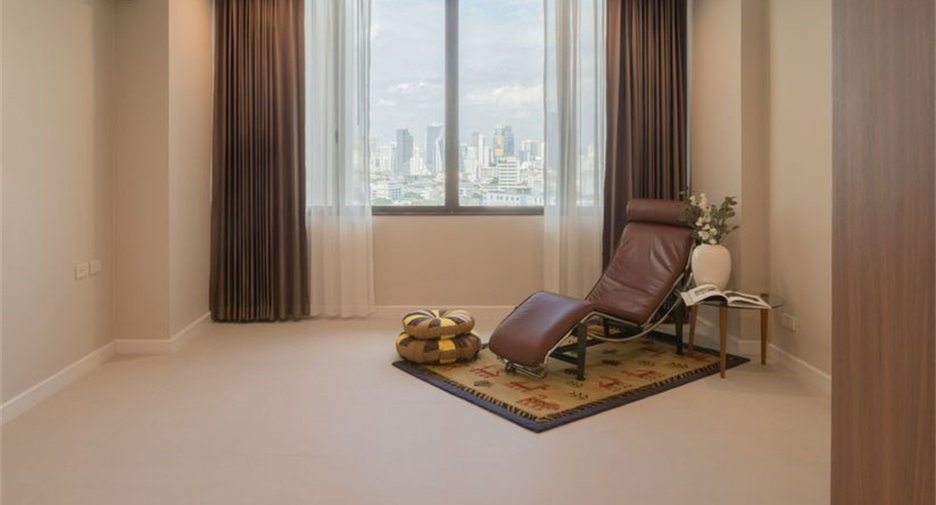 For rent 3 ベッドルーム condo in Bang Rak, Bangkok