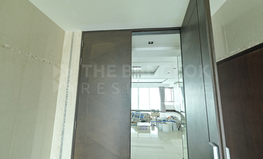For rent 4 bedrooms condo in Khlong Toei, Bangkok
