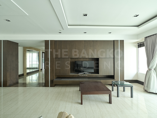 Condo en alquiler de 4 habitaciones en Khlong Toei, Bangkok