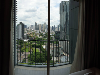 Condo en alquiler de 1 habitaciones en Khlong Toei, Bangkok