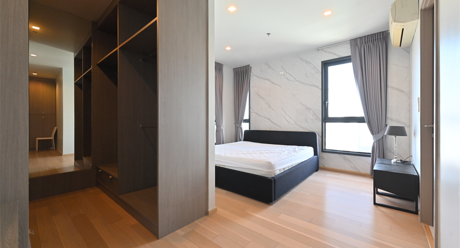 For rent 2 bedrooms condo in Watthana, Bangkok