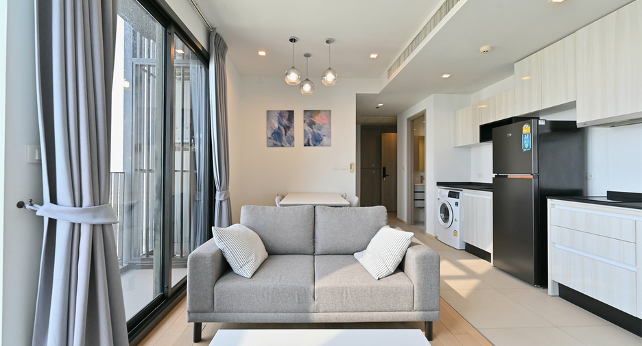For rent 2 bedrooms condo in Watthana, Bangkok