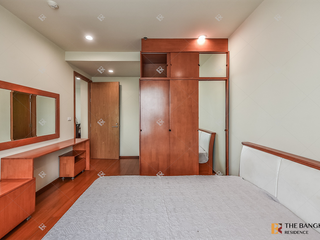 For rent 2 bedrooms condo in Yan Nawa, Bangkok