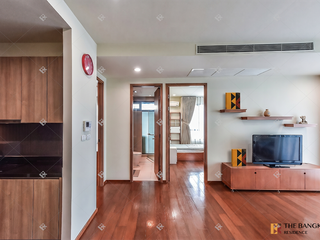 For rent 2 bedrooms condo in Yan Nawa, Bangkok