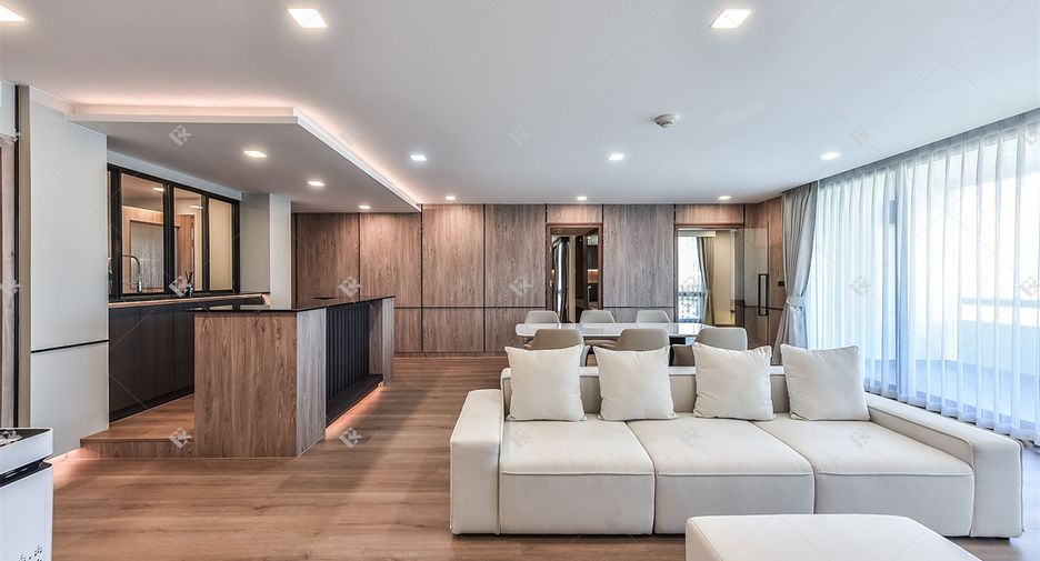 Condo en alquiler de 3 habitaciones en Pathum Wan, Bangkok