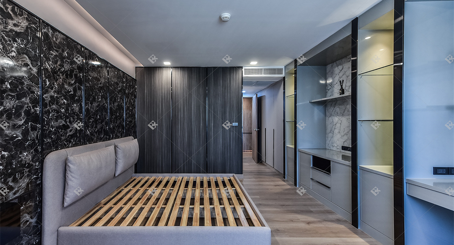 Condo en alquiler de 3 habitaciones en Pathum Wan, Bangkok