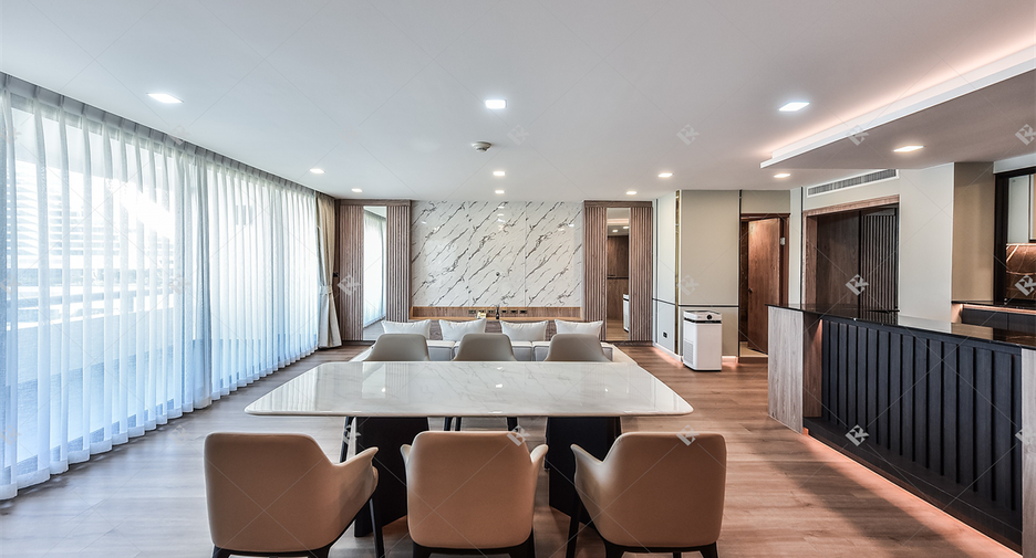 Condo en alquiler de 3 habitaciones en Pathum Wan, Bangkok