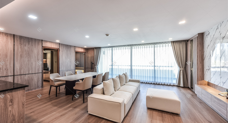 Condo en alquiler de 3 habitaciones en Pathum Wan, Bangkok