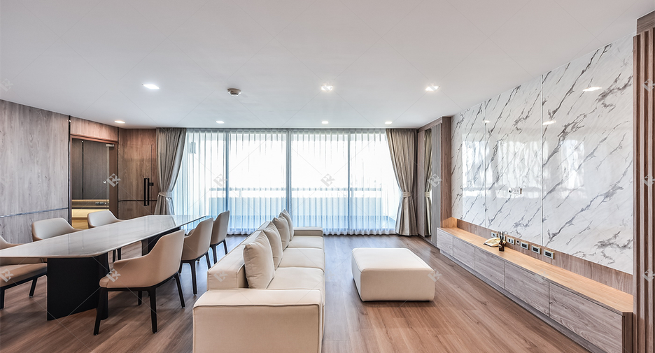 Condo en alquiler de 3 habitaciones en Pathum Wan, Bangkok
