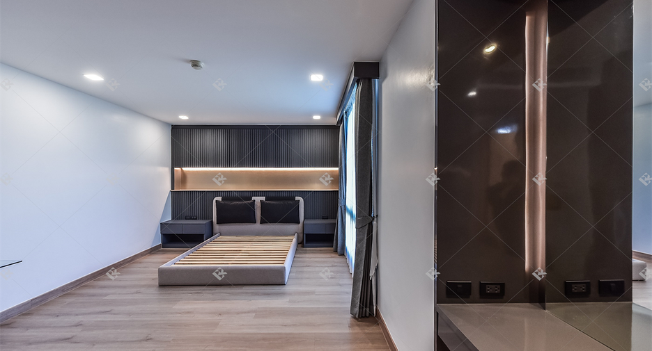 Condo en alquiler de 3 habitaciones en Pathum Wan, Bangkok