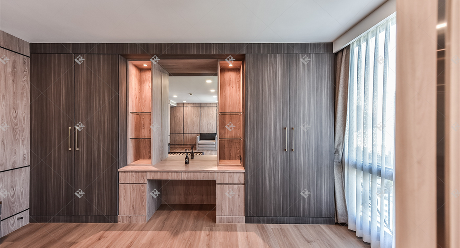 Condo en alquiler de 3 habitaciones en Pathum Wan, Bangkok