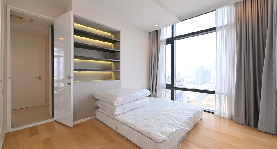 For rent 3 ベッドルーム condo in Watthana, Bangkok