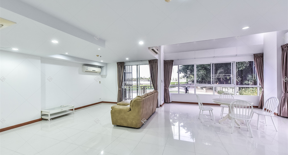 Wohnung zur Miete mit 3 Zimmer in Yan Nawa, Bangkok